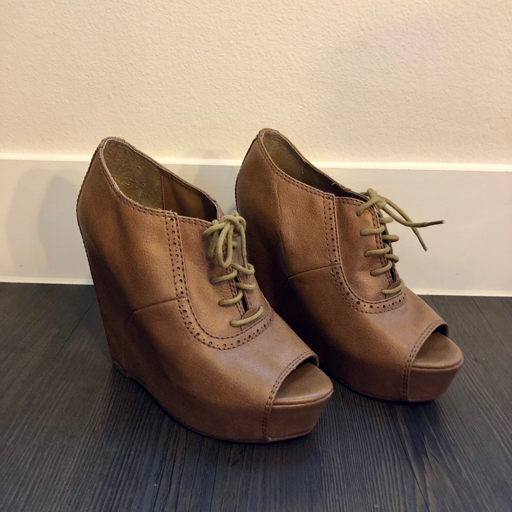 Steve Madden Annton Peeptoe Lace-up Wedge Booties